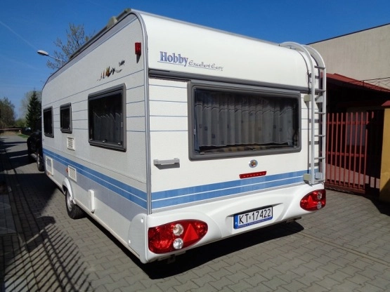                         Przyczepa kempingowa HOBBY EXELLENT 560 z 2005 r., solar, prywatna - zdjęcie 1
                        