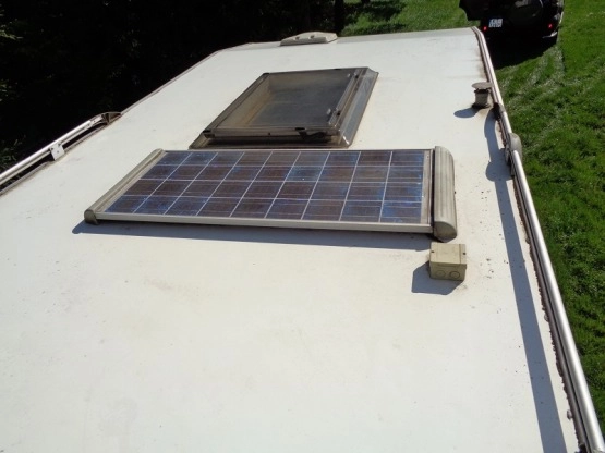                         Przyczepa kempingowa HOBBY EXELLENT 560 z 2005 r., solar, prywatna - zdjęcie 4
                        