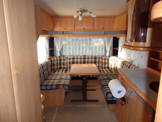                         Przyczepa kempingowa HOBBY EXELLENT 560 z 2005 r., solar, prywatna - zdjęcie 9
                        