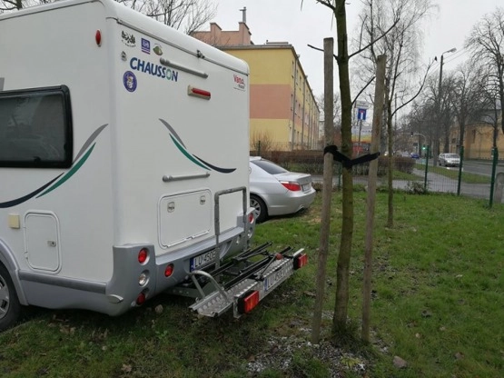                         Kamper Chausson 2011 r. bezwypadkowy - stan perfekcyjny - zdjęcie 6
                        