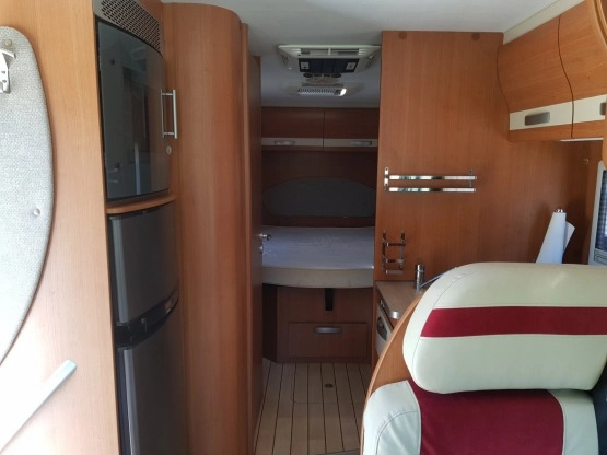                         KAMPER CAMPER AVENTURA PILOTE 2012 NA 5 OSÓB - zdjęcie 6
                        