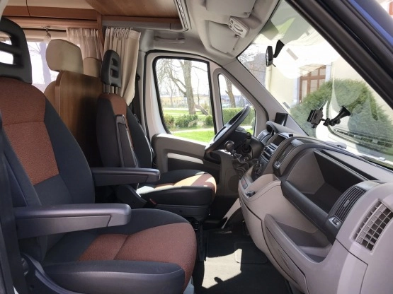                         Camper Fiat Ducato Oryginalny Design / super stan - zdjęcie 13
                        