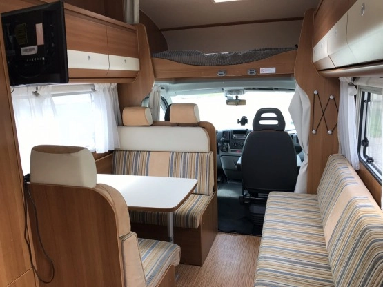                         Camper Fiat Ducato Oryginalny Design / super stan - zdjęcie 7
                        