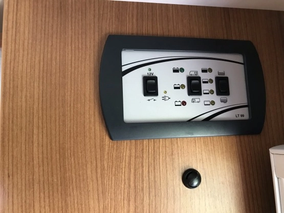                         Camper Fiat Ducato Oryginalny Design / super stan - zdjęcie 9
                        