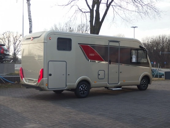                         kamper Burstner IXEO I 690 G nowy, OD RĘKI! - zdjęcie 4
                        