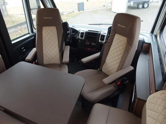                        kamper Burstner IXEO I 690 G nowy, OD RĘKI! - zdjęcie 8
                        