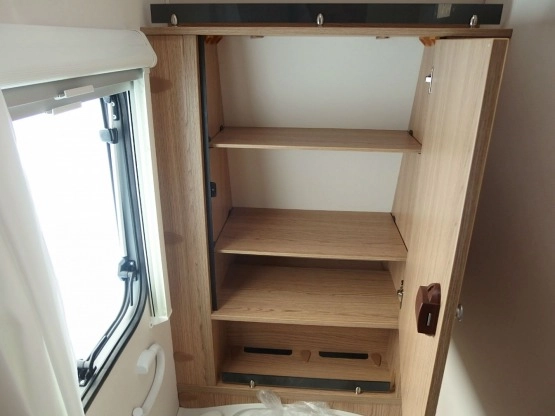                          Burstner Averso 580 TK nowa Łódź - od ręki! - zdjęcie 12
                        