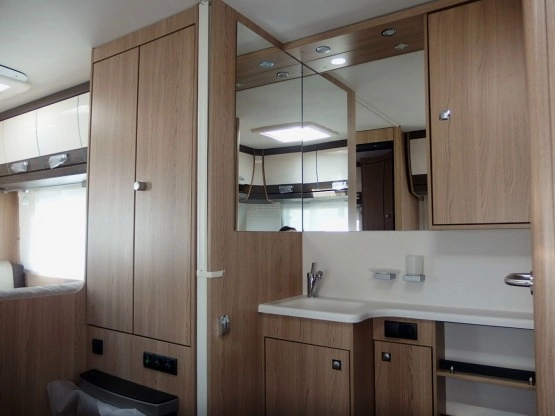                          Burstner Averso 580 TK nowa Łódź - od ręki! - zdjęcie 7
                        