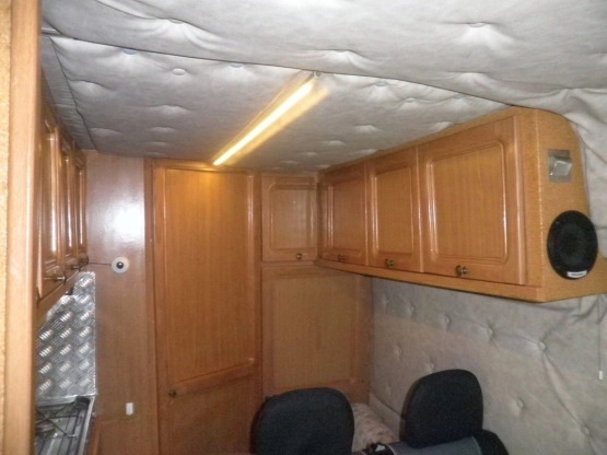                         VW LT-35 kamper - zdjęcie 4
                        