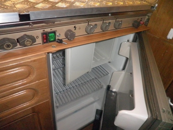                         VW LT-35 kamper - zdjęcie 6
                        