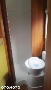                         Sprzedam Knausa Skywave 2010 r. świetnie utrzymany - zdjęcie 12
                        