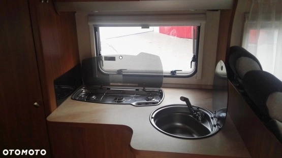                         Sprzedam Knausa Skywave 2010 r. świetnie utrzymany - zdjęcie 16
                        