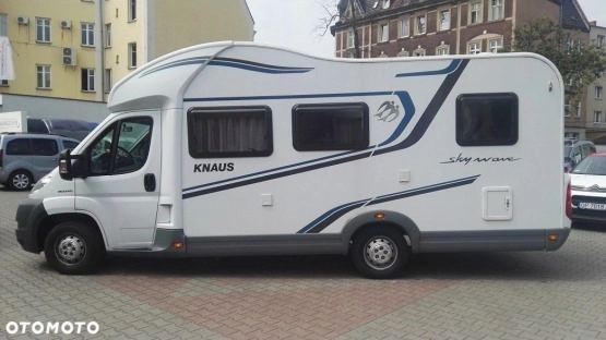                         Sprzedam Knausa Skywave 2010 r. świetnie utrzymany - zdjęcie 7
                        
