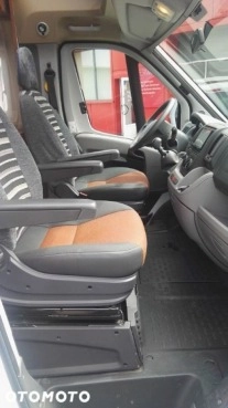                         Sprzedam Knausa Skywave 2010 r. świetnie utrzymany - zdjęcie 9
                        