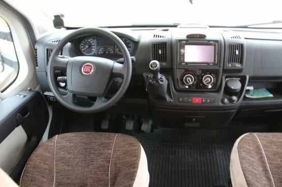                         Kamper camper Sunlight A70 ducato 6-cio osobowy - zdjęcie 10
                        