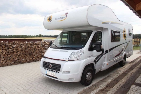                         Kamper camper Sunlight A70 ducato 6-cio osobowy - zdjęcie 1
                        