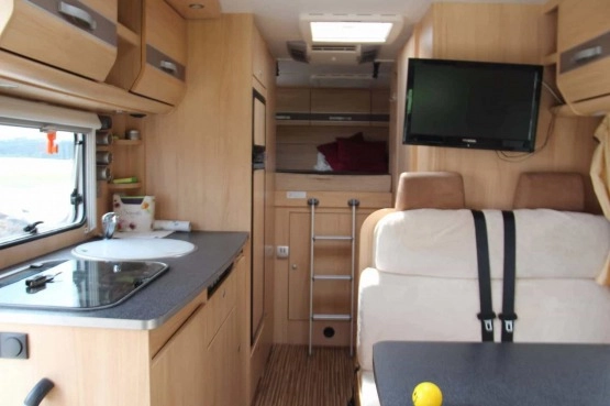                         Kamper camper Sunlight A70 ducato 6-cio osobowy - zdjęcie 7
                        