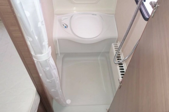                         Przyczepa kempingowa Adria Adiva 553 PH - zdjęcie 4
                        