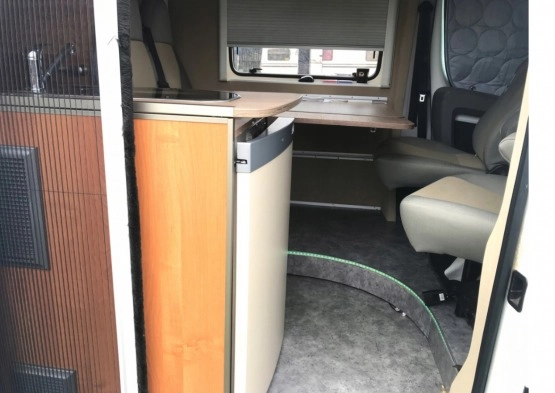                         Peugeot Boxer Kamper 3.0 Hobby  - zdjęcie 3
                        