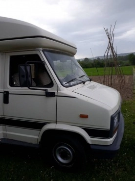                         Sprzedam kampera J5 2.5 Diesel - zdjęcie 10
                        