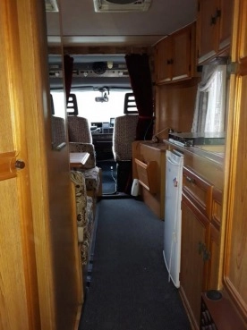                         Sprzedam kampera J5 2.5 Diesel - zdjęcie 11
                        