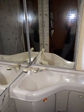                         Sprzedam kampera J5 2.5 Diesel - zdjęcie 12
                        