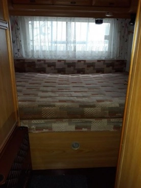                         Sprzedam kampera J5 2.5 Diesel - zdjęcie 9
                        