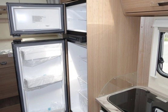                         Samochód kempingowy kamper fabrycznie nowy Carado T448 - zdjęcie 13
                        