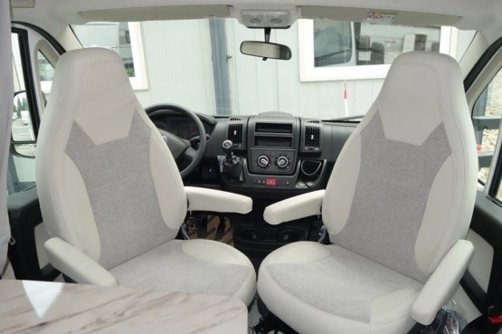                         Samochód kempingowy kamper fabrycznie nowy Carado T448 - zdjęcie 7
                        