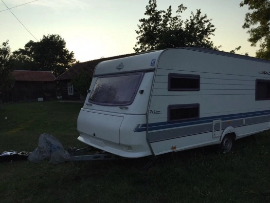                         Przyczepa Hobby 495UL z przedsionkiem - zdjęcie 2
                        