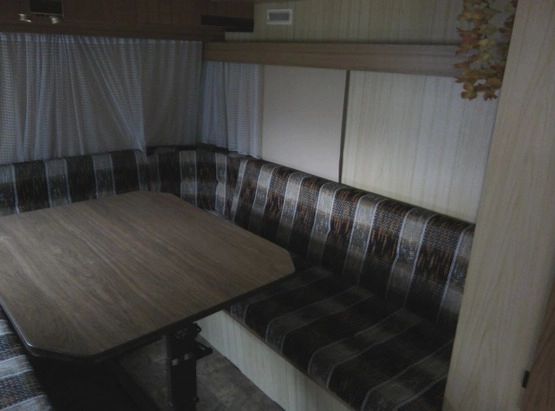                         Przyczepa Campingowa KIP GOLDSTREAM G.445 CHATEAU - zdjęcie 4
                        