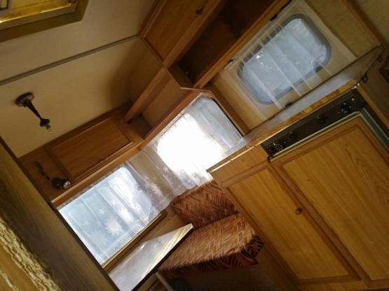                         Przyczepa campingowa marki Wilk model Safari Touring - zdjęcie 10
                        