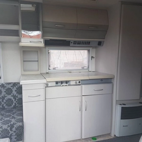                         Przyczepa campingowa Hobby 495 excellent - zdjęcie 2
                        