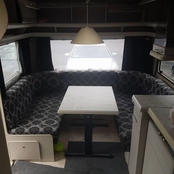                         Przyczepa campingowa Hobby 495 excellent - zdjęcie 3
                        