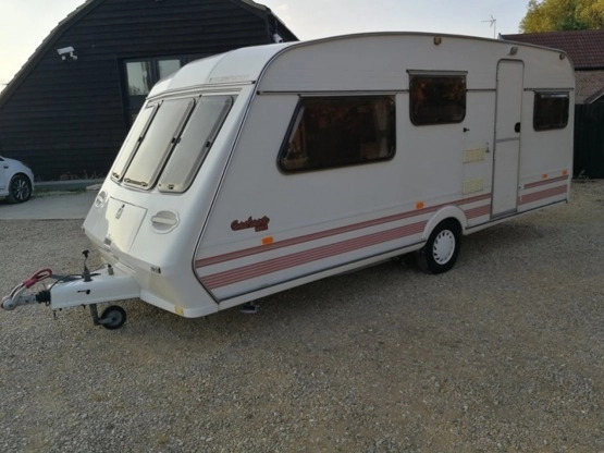                         Przyczepa kempingowa Fleetwood 5-osobowa z przedsionkiem i napędem, 1995r. - zdjęcie 8
                        