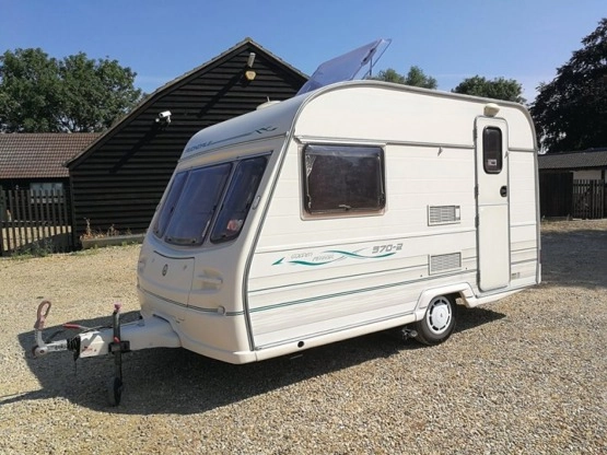                         Przyczepa kempingowa Avondale 2-osobowa z przedsionkiem i napędem, 1999r. - zdjęcie 5
                        