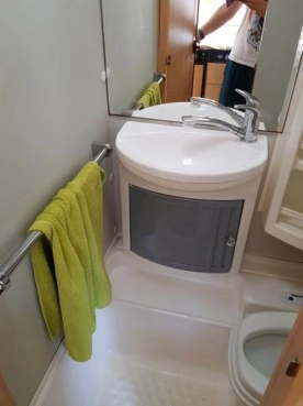                         Przyczepa Dethleffs 4 os. Mover 2001r. - zdjęcie 1
                        