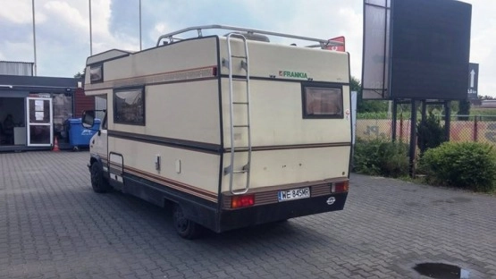                         Kamper Peugeot J5 - zdjęcie 3
                        