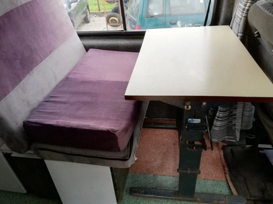                         Ford Transit 2.5 diesel 1994 rok produkcji - zdjęcie 2
                        