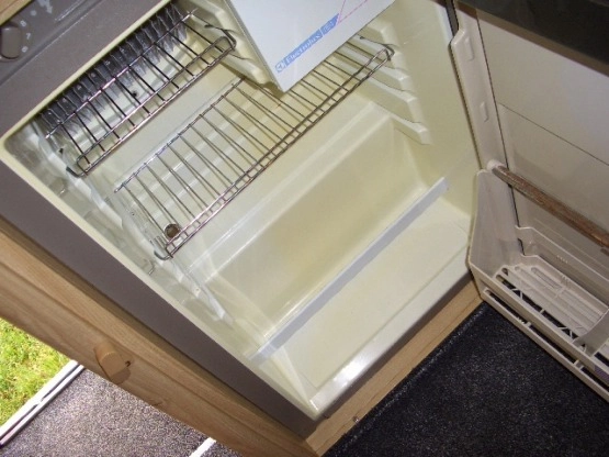                         Piekna przyczepa campingowa Clubmann 2 pelna opcja stan perfekcyjny - zdjęcie 10
                        