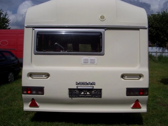                         Piekna przyczepa campingowa Clubmann 2 pelna opcja stan perfekcyjny - zdjęcie 11
                        