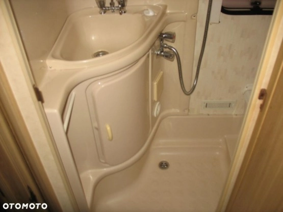                         Piekna przyczepa campingowa Clubmann 2 pelna opcja stan perfekcyjny - zdjęcie 2
                        