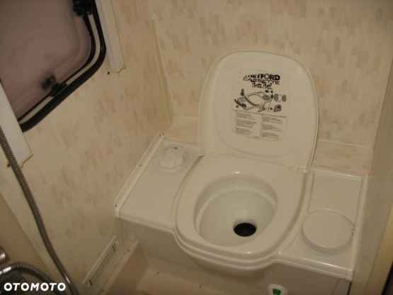                         Piekna przyczepa campingowa Clubmann 2 pelna opcja stan perfekcyjny - zdjęcie 3
                        