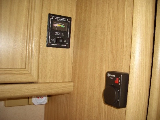                         Piekna przyczepa campingowa Clubmann 2 pelna opcja stan perfekcyjny - zdjęcie 7
                        