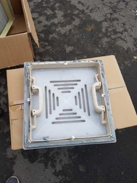                         Okno dachowe 40 × 40 cm. Przyczepa kempingowa - zdjęcie 1
                        