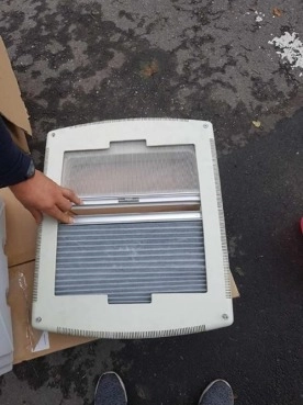                         Okno dachowe 40 × 40 cm. Przyczepa kempingowa - zdjęcie 2
                        