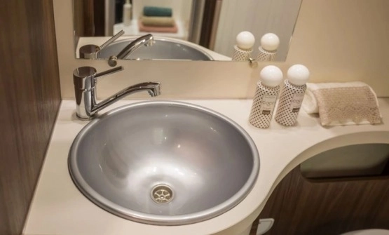                         KAMPER CAMPER BENIMAR SPORT 363 KEMPINGOWY 2019 - zdjęcie 2
                        