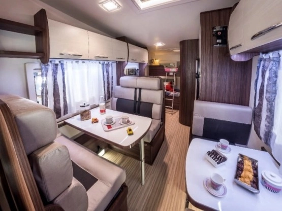                         KAMPER CAMPER BENIMAR SPORT 323 7 OSÓB MODEL 2019 - zdjęcie 5
                        