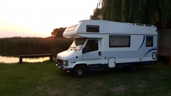                         Fiat Ducato z 1991r., 1,9TD, 86 koników. 6 osób do jazdy i spania - zdjęcie 3
                        