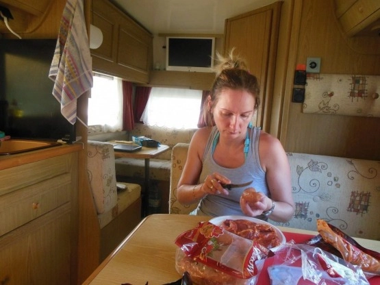                         Fiat Ducato z 1991r., 1,9TD, 86 koników. 6 osób do jazdy i spania - zdjęcie 8
                        